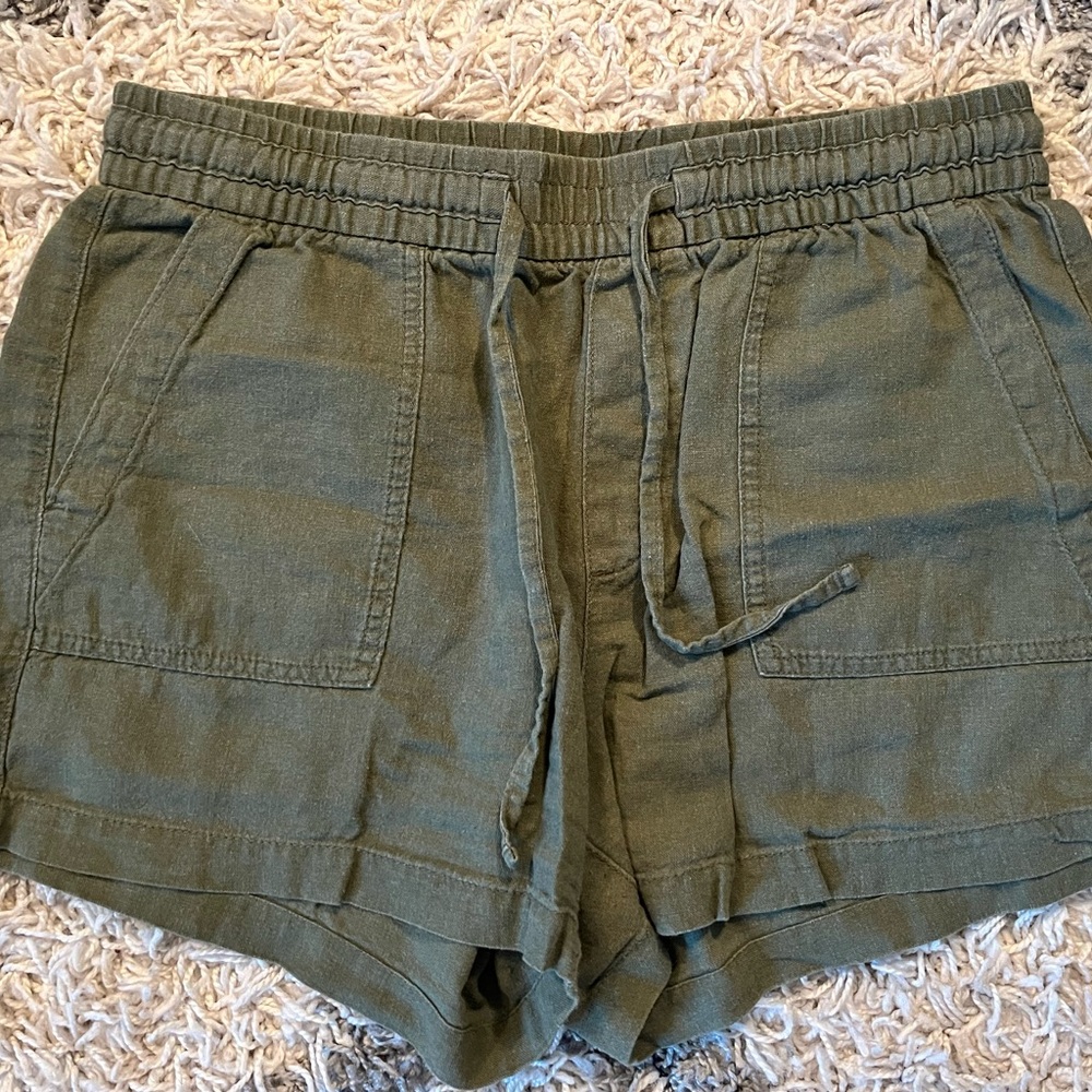 Women’s Old Navy Green Linen Blend Shorts
